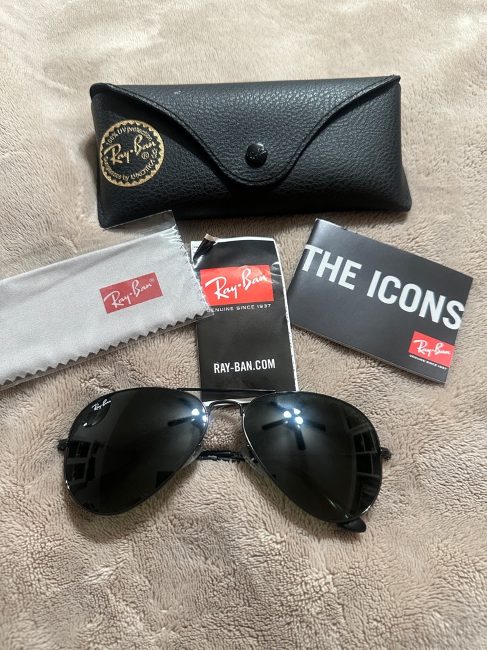 Ray-Ban Aviator Sunglasses in Black on black